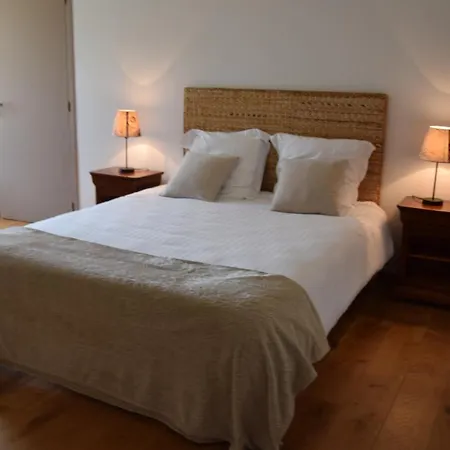 Domaine De Kerbillec Couette-café 3*