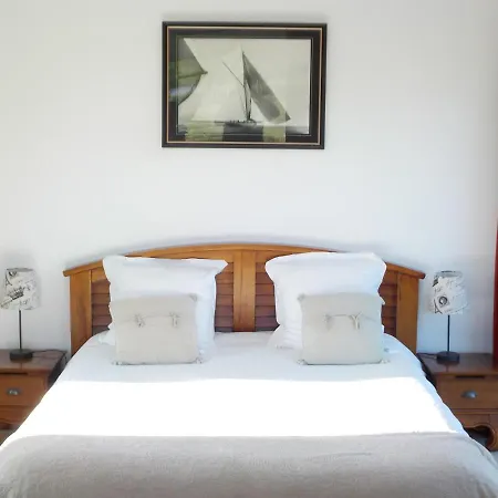 Domaine De Kerbillec Bed & Breakfast Theix