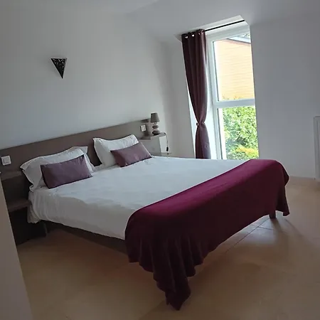 Domaine De Kerbillec Bed & Breakfast Theix