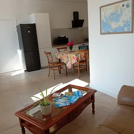 Bed & Breakfast Domaine De Kerbillec Theix